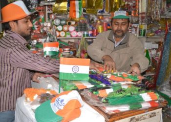 Ahead of I-Day, Tricolour sales dip sharply amid Covid