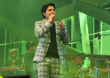 People flouting Covid norms at India Gate lawns fined