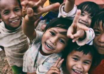 Hundreds of thousands of children infected: Fauci undercuts Trump