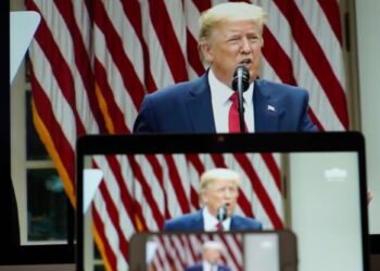 Trump says he'll ban TikTok from operating in US