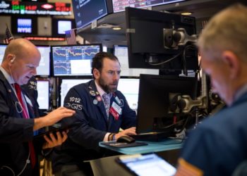 US stocks end mixed as investors focus on COVID-19 aid