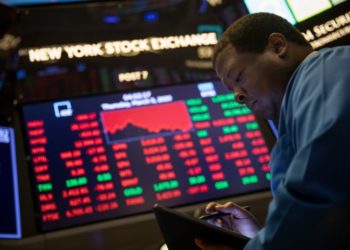 US stocks fall after Fed minutes