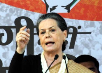Sonia Gandhi indicates that she doesn't want to carry on: Sources