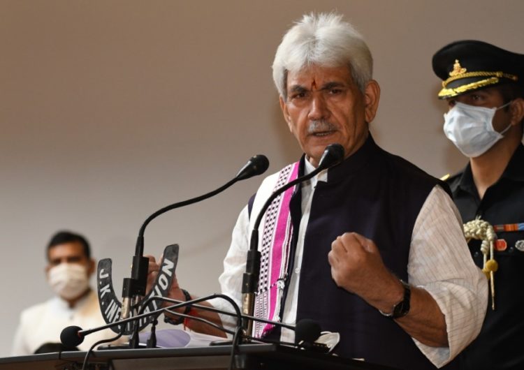 J&K Lt Guv praises creators of 'Wise App'