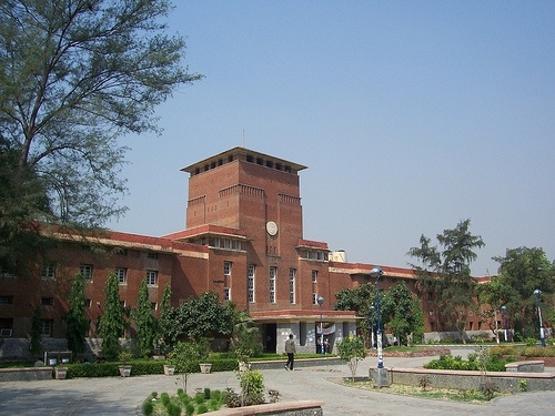 As DU cut-offs touch 100%, student bodies worried about peer pressure