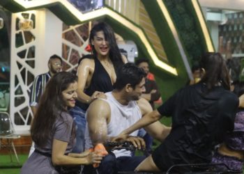 Bigg Boss 14': Rubina, Jasmin, Nikky, Pavitra to woo Sidharth for immunity