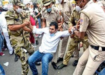 Delhi Police book 4 AAP MLAs after Civic Centre protest