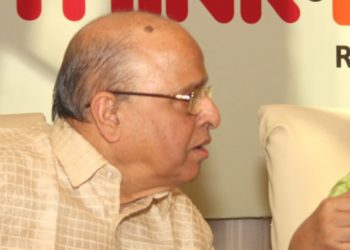 K’taka CM announces ministerial berth to Muniratna during poll campaign