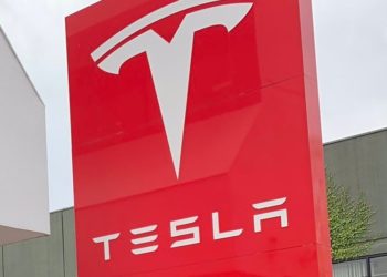 79% of Tesla’s US workforce male, shows diversity report