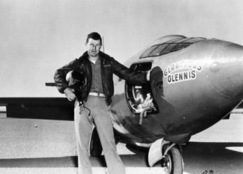 Chuck Yeager, first person to fly at speed of sound, dies at 97