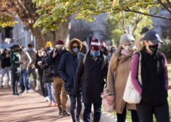 MIM leader in Telangana opens fire, two injured