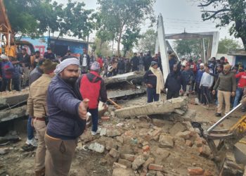 Wife attempts suicide after killing man, posts info on FB