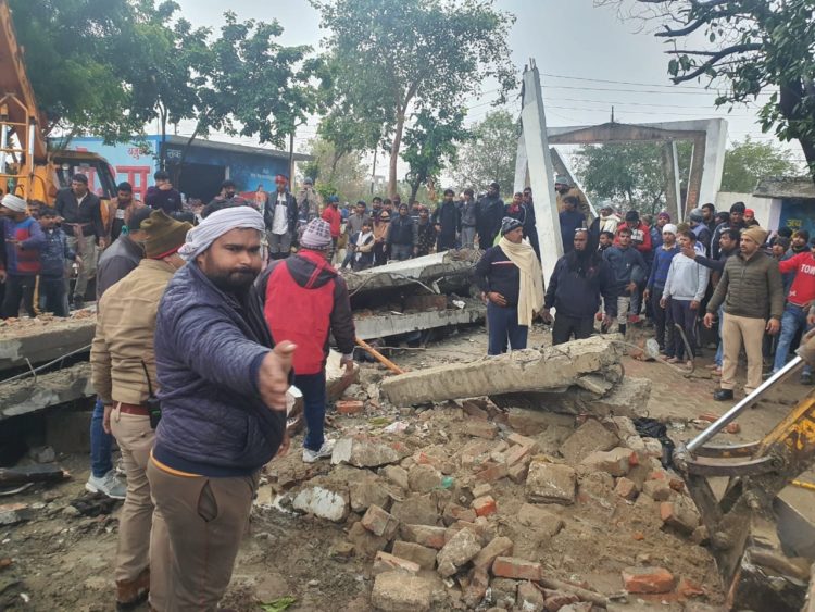 Wife attempts suicide after killing man, posts info on FB