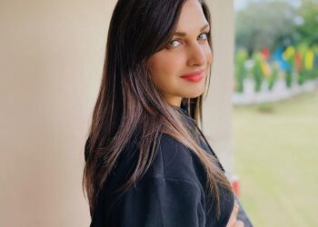 Himanshi Khurana getting over Rs 1 crore to judge Punjabi reality show?