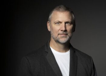 Police chief felicitates constable for saving elderly couple