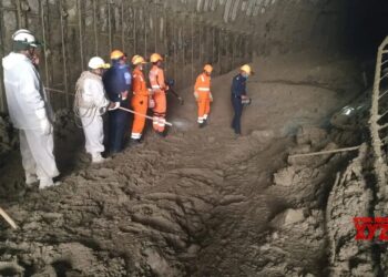 Police chief felicitates constable for saving elderly couple