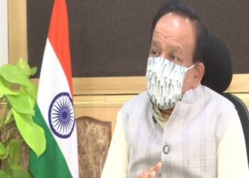 Remove PM’s picture from vaccine certificates, EC after TMC complaint