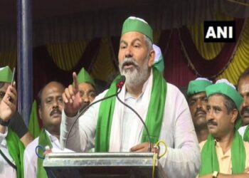 Make ‘Delhi’ in Bengaluru, gherao city from all sides: Tikait to farmers in Karnataka