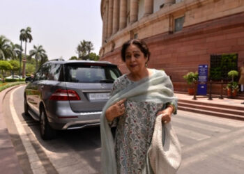 COVID protocols given a go-by on suburban trains