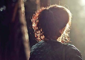 Working long hours? Keep your body mind active