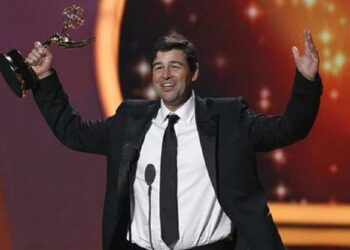 Kyle Chandler joins cast of Showtime's 'Super Pumped'
