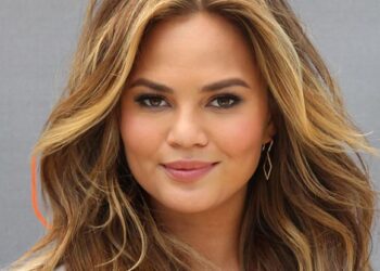 Chrissy Teigen reveals how she is doing amid bullying scandal