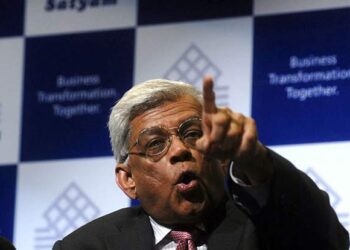 Need bigger role for life insurers in healthcare: Parekh