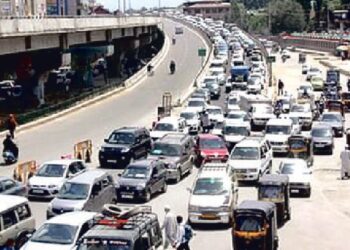 Govt may issue guidelines for multiple auto fuel configuration by October