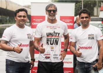 Milind Soman finishes 8-day barefoot run at Statue of Unity