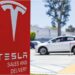 Tesla allows going off-grid with one press on new mobile app