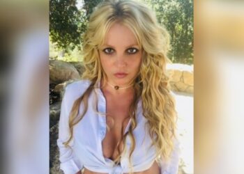 Britney Spears' father files petition to end conservatorship