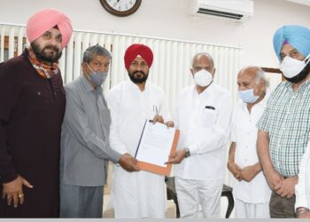 With Dalit CM in Punjab, Congress aims at UP and Uttarakhand