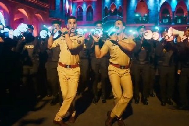'Aila Re Aillaa' song adds to hype around 'Sooryavanshi'