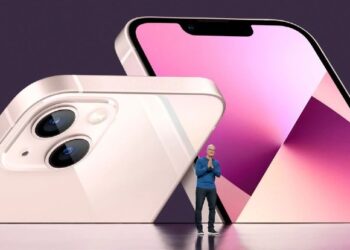 Capture Diwali moments with improved camera, more battery on iPhone 13