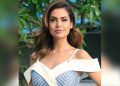 Esha Gupta to star in 'Invisible Woman' opposite Suniel Shetty