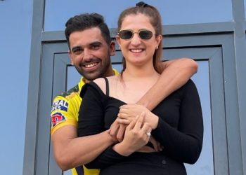 Indian Premier league 2021: Deepak Chahar proposes his girlfriend after CSK vs PBKS match