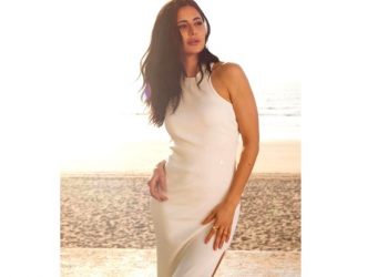 Katrina Kaif looks stunningly gorgeous in beach pics, reels