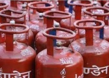 LPG price up by Rs 15 per cylinder, fuel rates rise