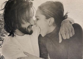 Deepika-Ranveer's holiday pics set major couple goals