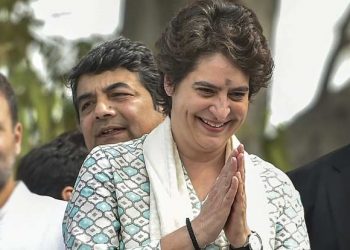 Priyanka meets bereaved family in UP, assures support