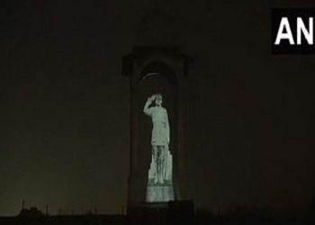PM Modi unveils hologram statue of Netaji Subhas Chandra Bose at India Gate