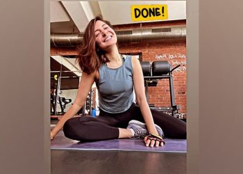 Anushka Sharma shares her post-workout selfie