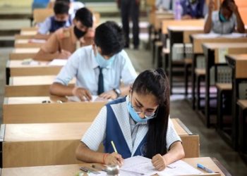 Delhi govt directs schools to clear verification of pending SC, ST, OBC applications