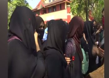 Hijab row: All India Bar Association writes to Modi, urges him to ensure that students wear only school uniform