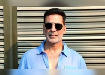 Akshay Kumar flags off 'Bachchhan Paandey Ki Sawari' road trip