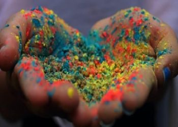 Four healthy recipes to light up your Holi party