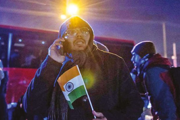 India caught between the devil and deep sea