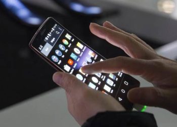 More screen time during pandemic may lead to unstable vision in kids