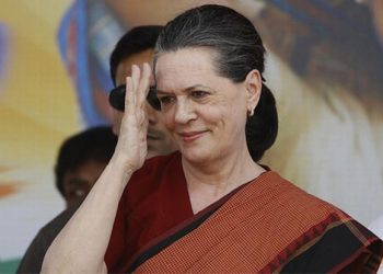 No leadership talk, Azad post Sonia meet