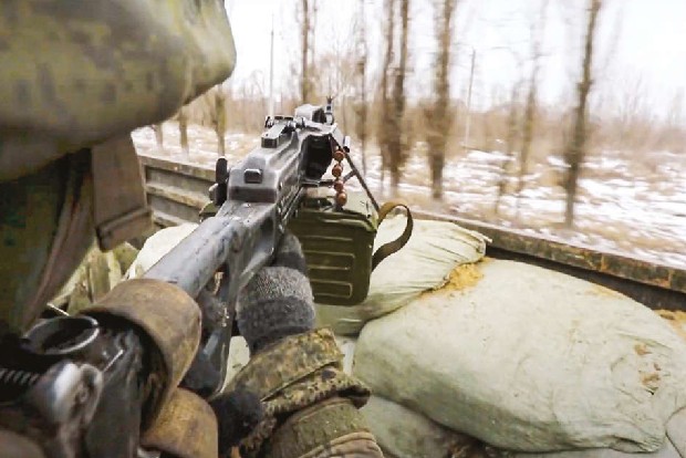 Russia cuts off Ukrainian coast, 2nd round talks on